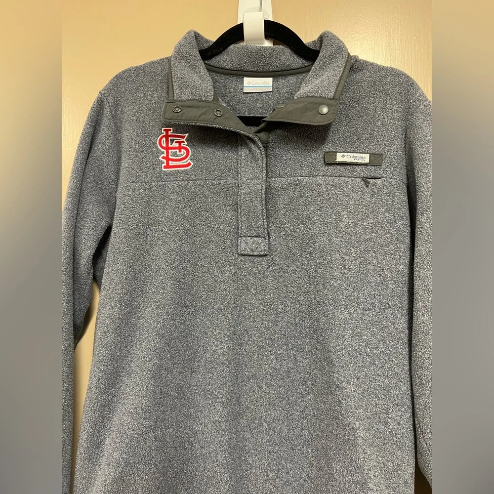 Columbia Gray pullover with Button Detail St. Louis Cardinals logo - Picture 2 of 3